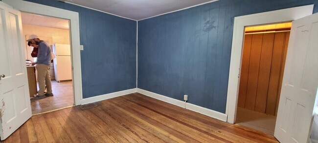 Foto del edificio - 208 E Grimes Ln