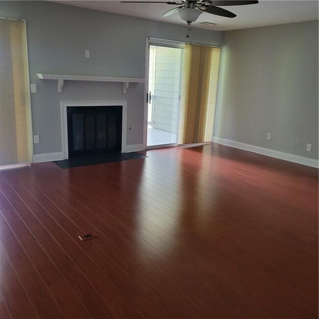 Building Photo - 62 Rumson Ct