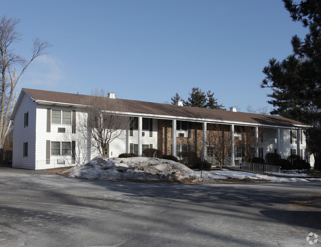 Primary Photo - 321 Kings Rd