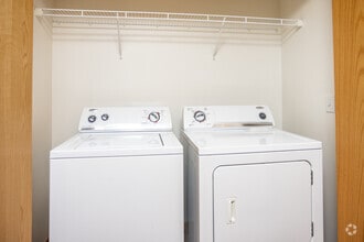 2BR, 1BA - 925 SF - Wheatland Condos