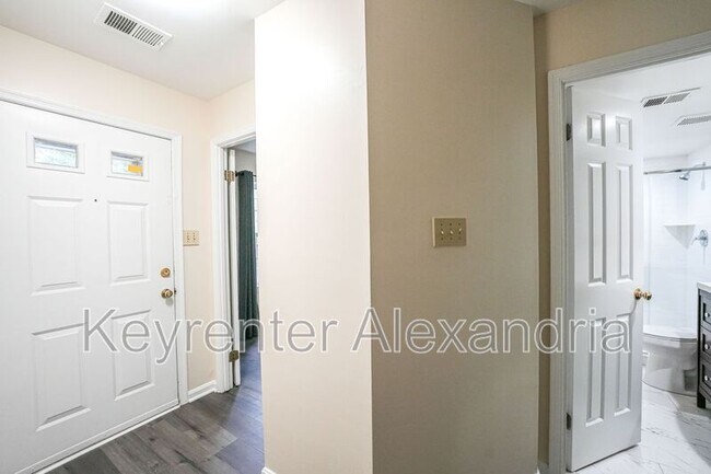 Foto del edificio - 2134 Langston Blvd.