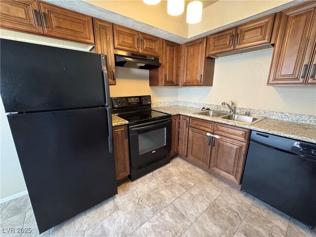 Foto del edificio - 937 Falconhead Ln