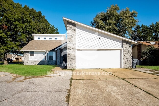 2977 W 115th Pl