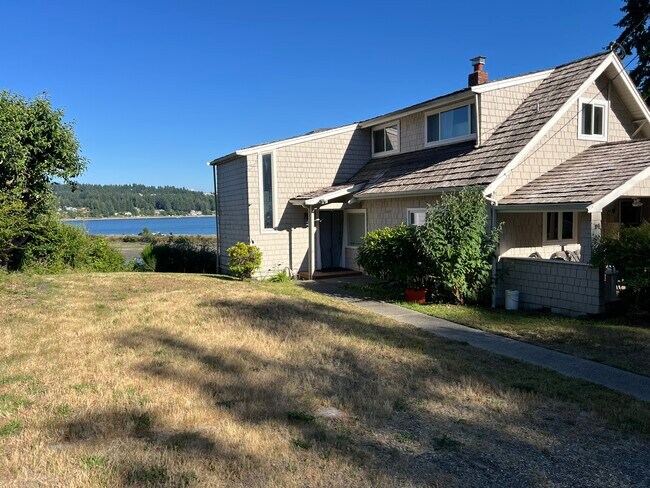 Foto del edificio - 13603 Goodrich Dr NW