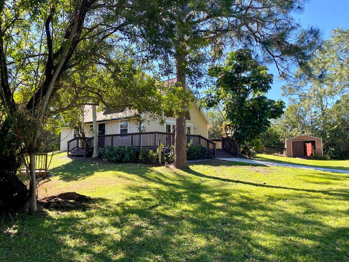 Primary Photo - 10332-10150 150th Ct N