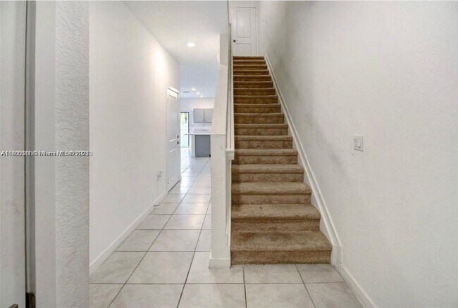 Foto del edificio - 777 SW 11th St