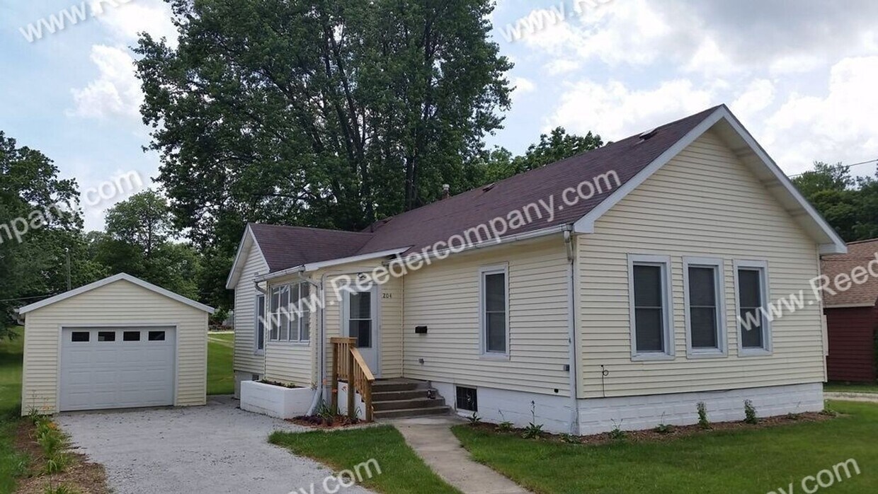 Primary Photo - Charming 2 Bedroom Home in Hebron