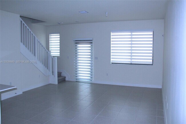 Foto del edificio - 4272 NW 82nd Ave