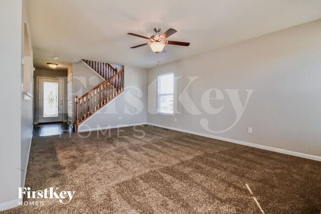 Building Photo - 328 Stone Village Dr