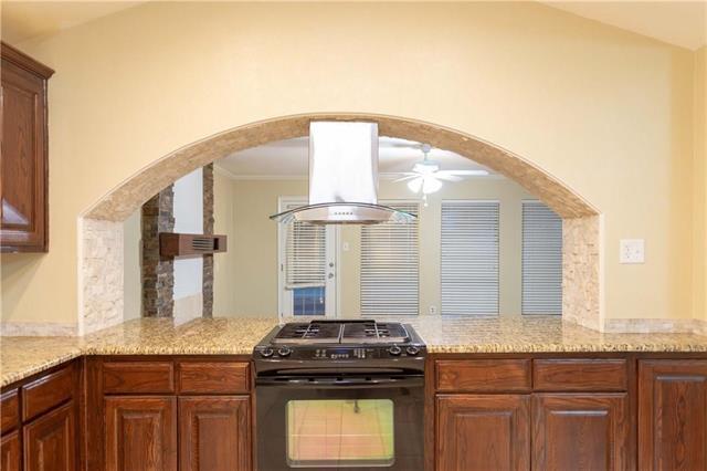 Foto del edificio - 310 Overland Dr