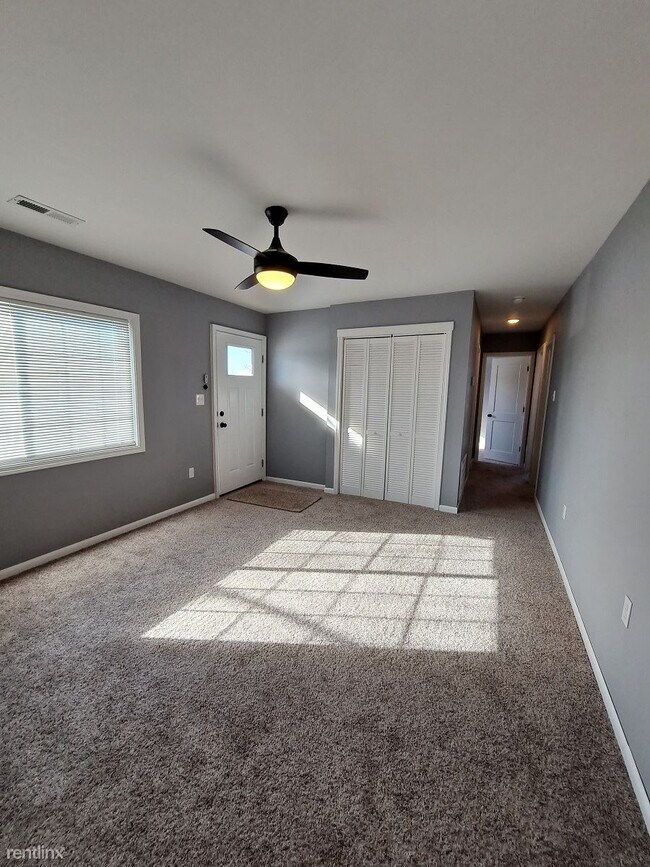 Building Photo - 4 br, 1 bath House - 843 Donora Dr