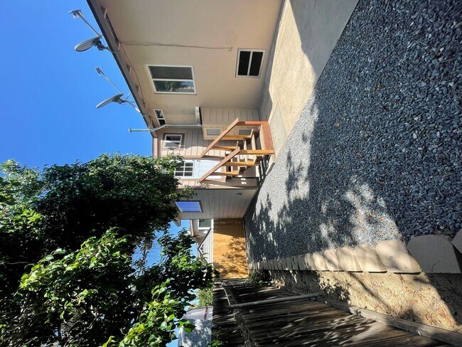 Building Photo - BRYAN