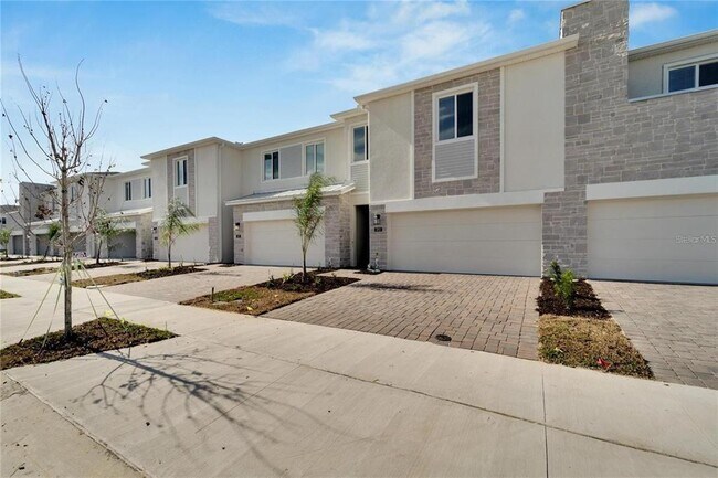 Building Photo - 392 Nine Iron Dr