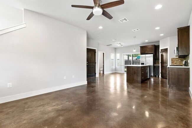 Foto del edificio - 1125 Walton Ln