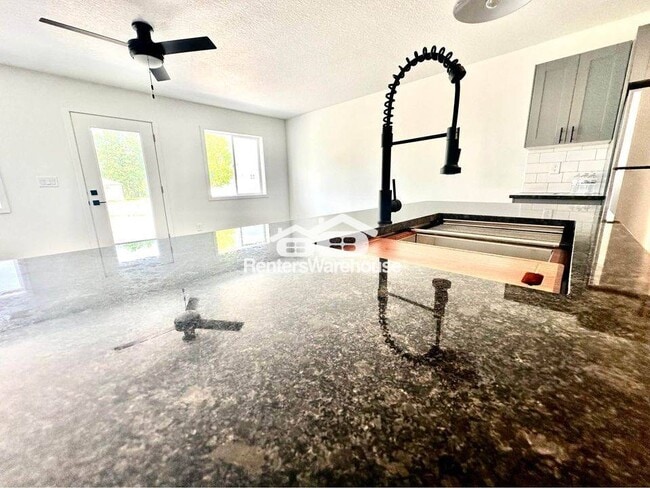 Foto del edificio - 2105 Willis Ave