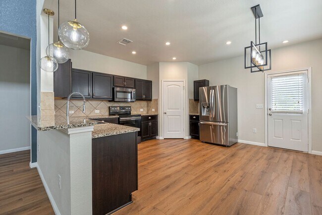 Foto del edificio - Beautiful 3 bedroom, 2.5 bathroom home in Pflugerville!!!