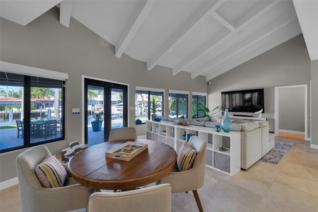 Foto del edificio - 616 Riviera Isle Dr