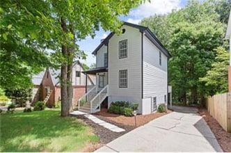 Building Photo - 2299 Boulevard Granada SW