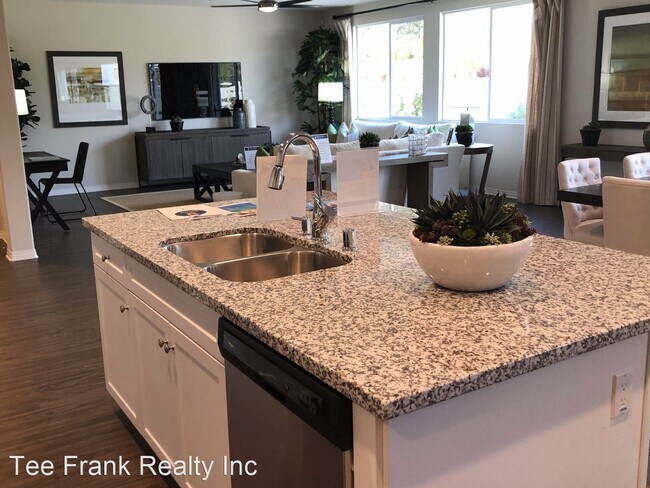 Foto del edificio - 5 br, 3 bath House - 34100 Thistlewood Ave