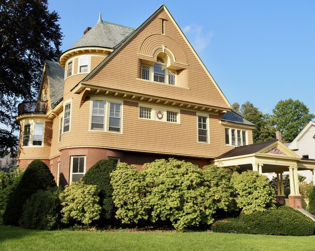 Foto del edificio - 222 Elm St