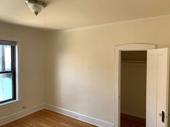 Interior Photo - Howard Beach Apartments