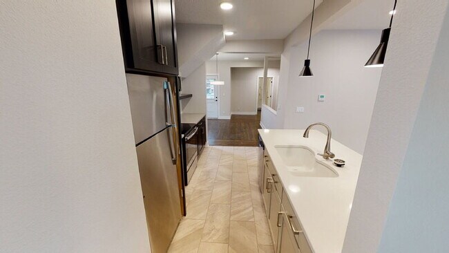 Foto del edificio - 1345 7th St