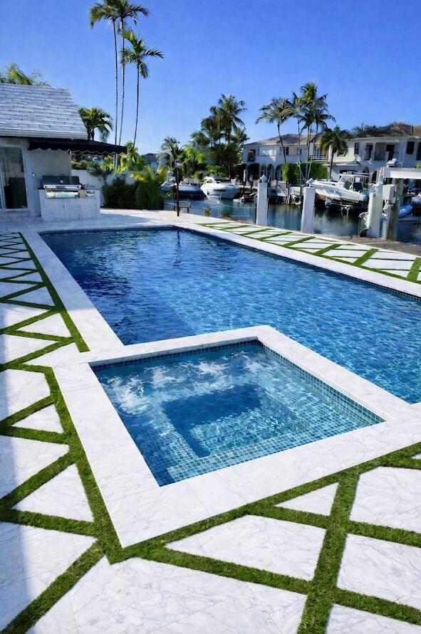 Foto del edificio - 885 Nafa Dr