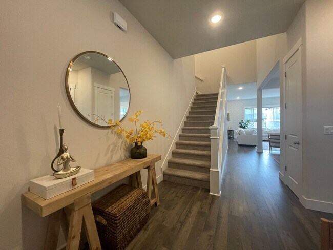 Building Photo - Stunning 2020 Build 5 bedroom, 3 bathroom ...