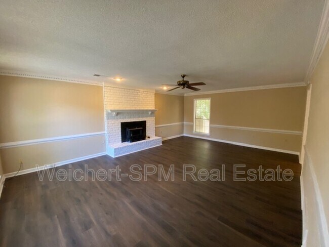 Foto del edificio - 2245 Easton Dr