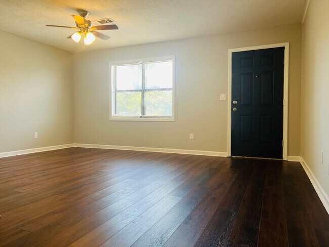 Foto del edificio - Welcome home! 1 bedroom, 1 bathroom condo in the desirable Breezy Pines community of Pine Mountai...