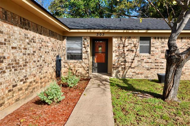 Foto del edificio - 303 E 2nd St