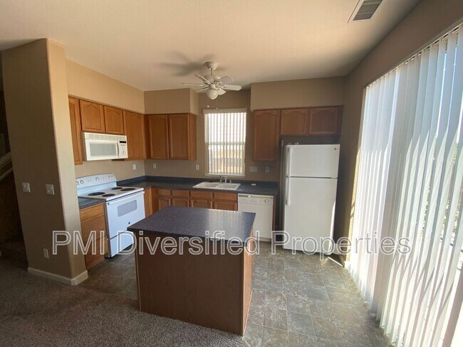 Building Photo - 9260 Lone Wolf Cir