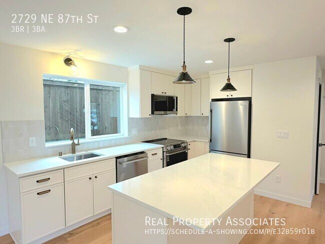 Foto del edificio - 2729 NE 87th St