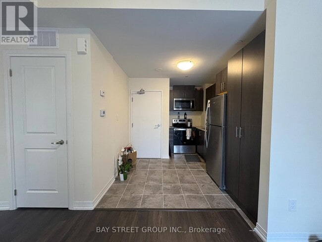 Building Photo - 145 Tapscott Rd