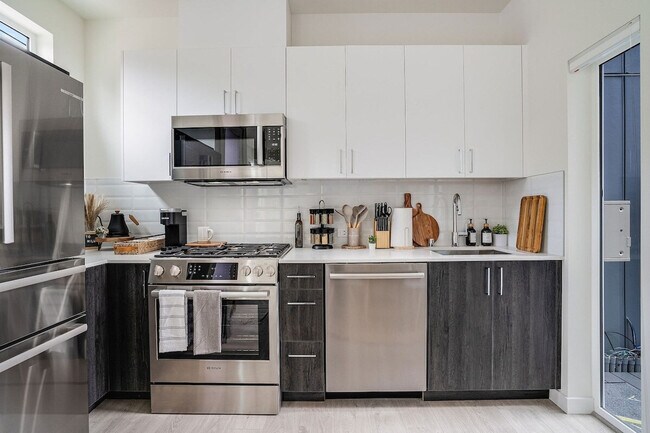 Foto del edificio - 1414 E Howell St