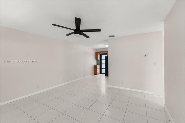 Foto del edificio - 1305 NE 2nd Ave