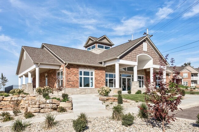 Fotografía del edificio - 2633 Columbia Lakes Dr