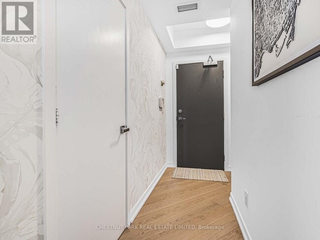 Building Photo - 21 Widmer St