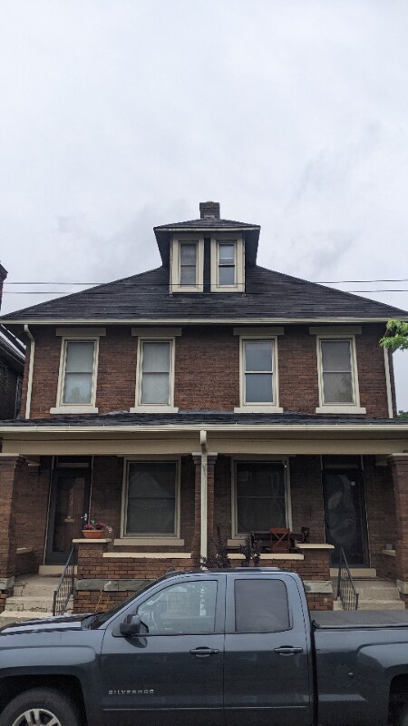 Building Photo - 463 Elsmere St