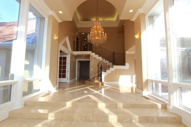 Building Photo - 3333 Deer Hollow Dr