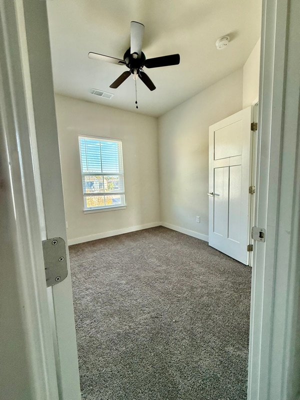 Building Photo - 905 Hornswaggle Way