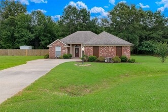 Building Photo - 133 Lone Oak Dr
