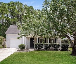 Building Photo - 166 Two Pond Loop