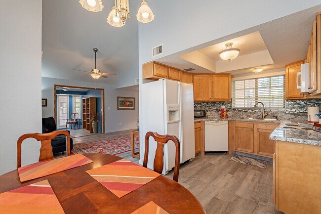 Photo - ATTRACTIVE  WEST CENTRAL 2 BEDROOM HOME W/...