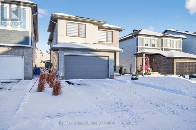 Photo du bâtiment - 535 Dressage Ave