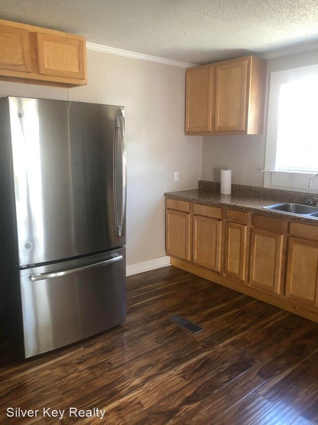 Building Photo - 3 br, 1.5 bath House - 907 Morris Street
