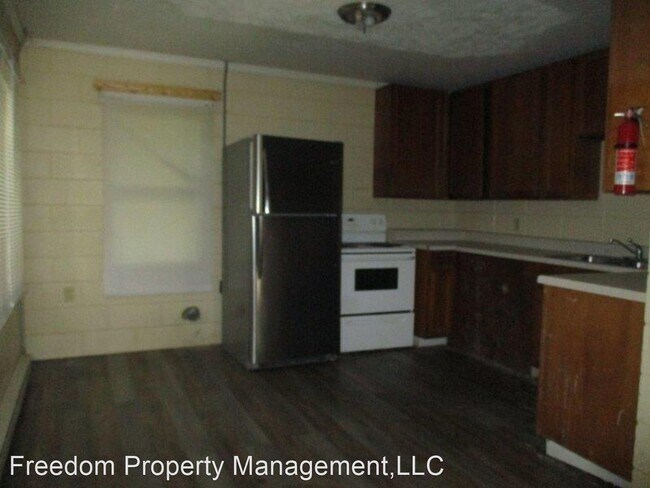 Building Photo - 2 br, 1 bath House - 417-B Squirrel
