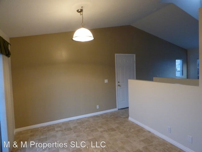 Building Photo - 3 br, 2 bath House - 4142 W 6550 S