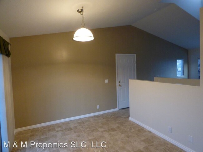Foto del edificio - 3 br, 2 bath House - 4142 W 6550 S
