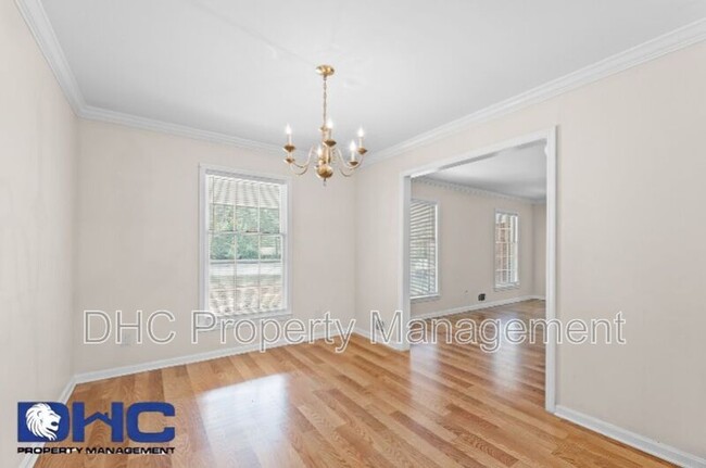 Building Photo - 710 N Hairston Rd